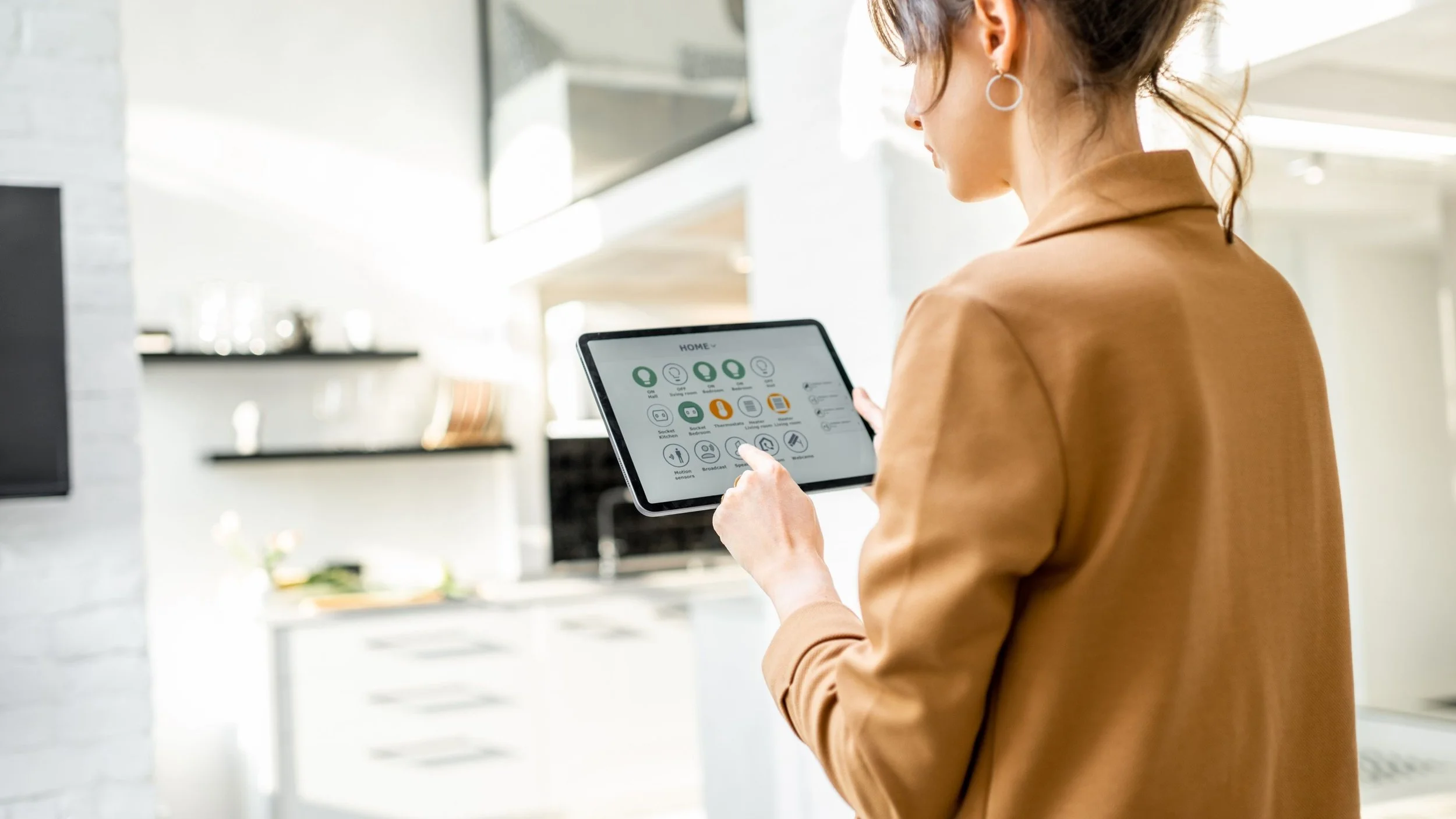 Commonplace Tech Uses for a Smarter Home